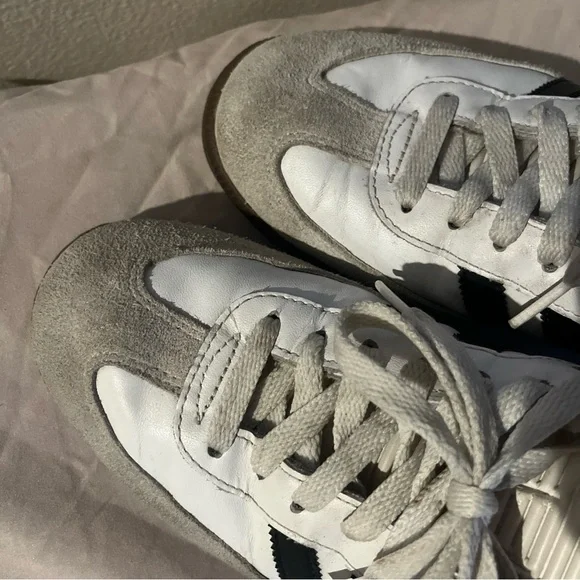 Adidas Samba Classic Men's Shoes - White and Black - Picture 5 of 5